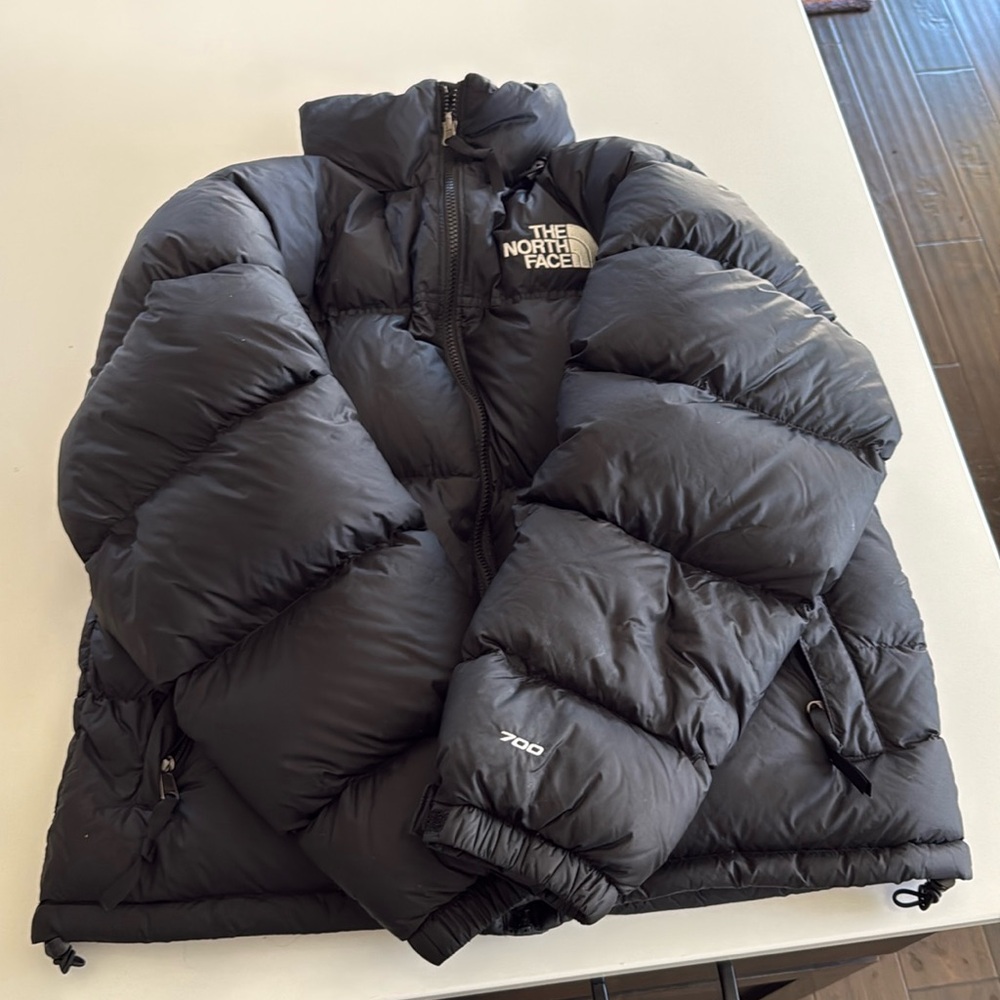 North face Nuptse puffer jacket. Men’s, black, size medium.